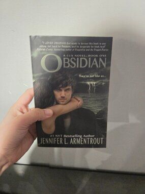 Obsidian by Jennifer L. Armentrout | Lux Novel Book 1 | Paperback